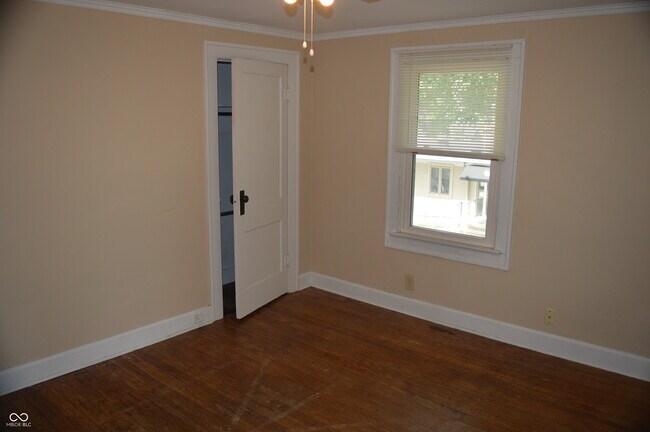 Building Photo - 6048 N College Ave