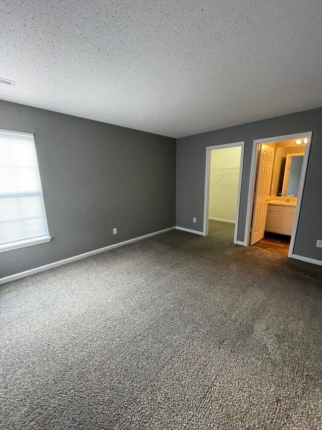 Building Photo - 3909 Candle Berry Dr