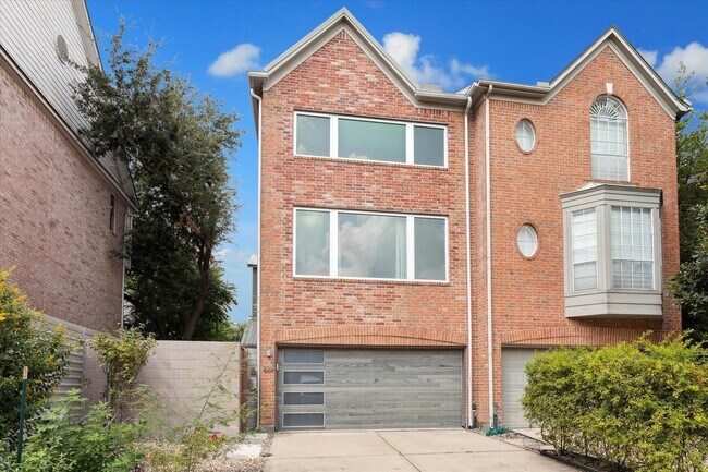 Building Photo - 1222 Marconi St