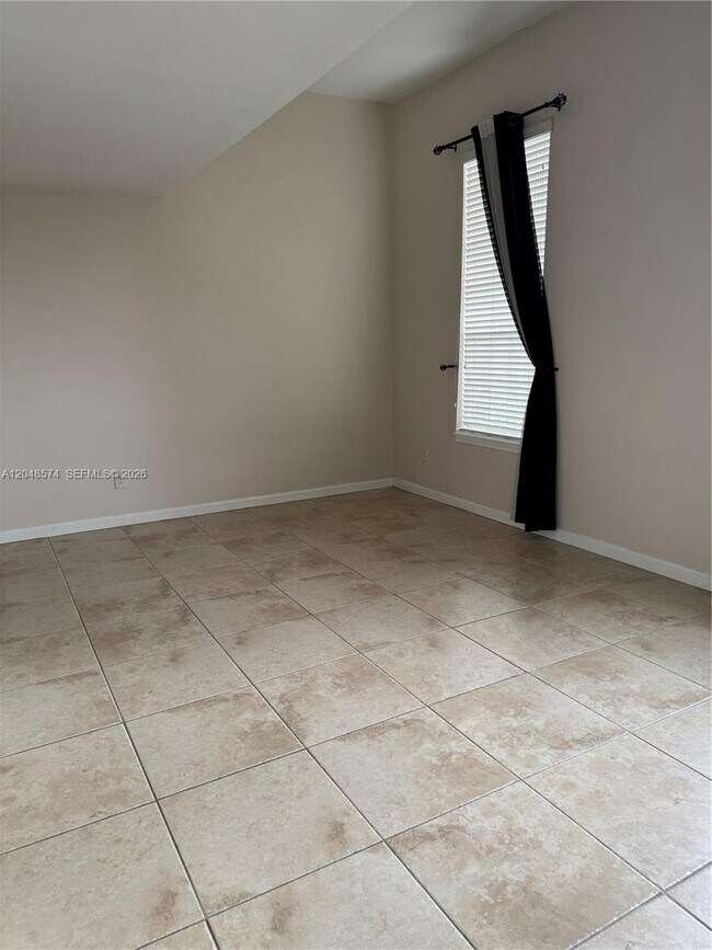 Building Photo - 1205 Crystal Way