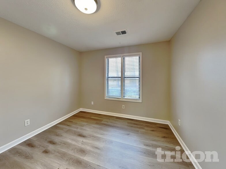 Building Photo - 115 Sunnybrook Ln