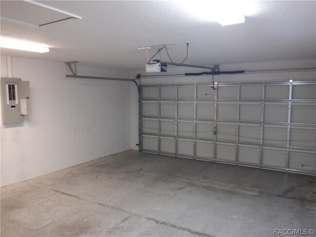 Building Photo - 6501 E Wingate St