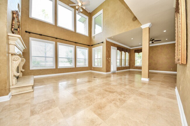 Building Photo - 3727 Lakeridge Canyon Dr