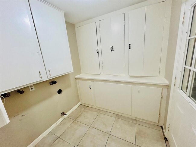 Building Photo - 2709 Dewberry Ln
