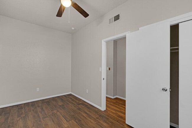 Building Photo - 408 Nino Aguilera St