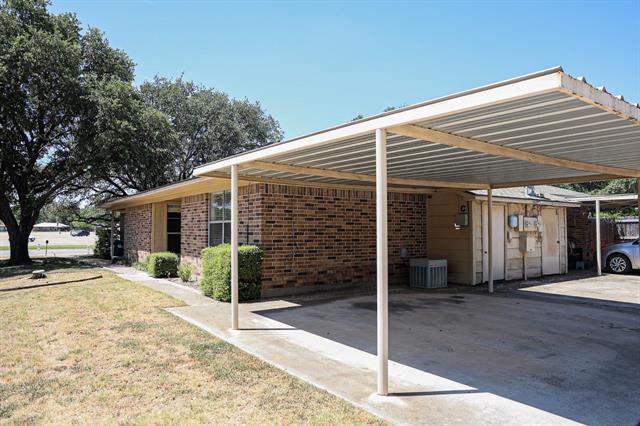 Building Photo - 1302 Crescent St