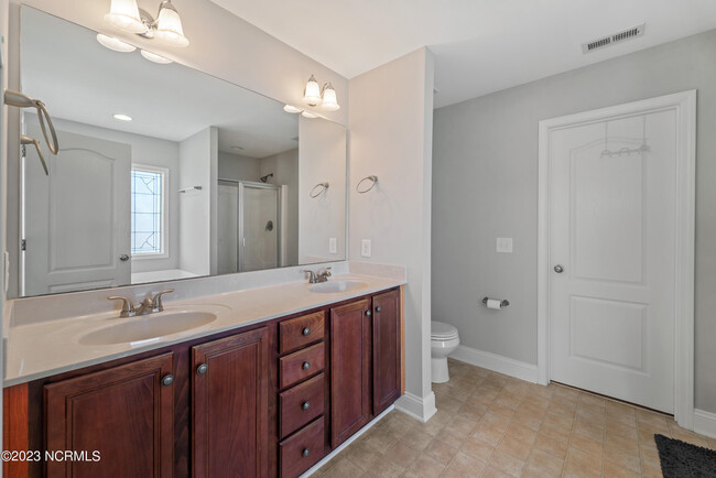 Building Photo - 270 Silver Hills Dr