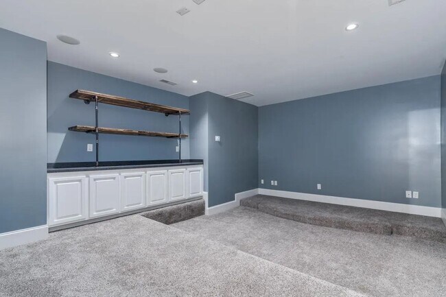 Building Photo - Beautiful home in Lake Carolina Harborside with Fully Equipped Private Apartment