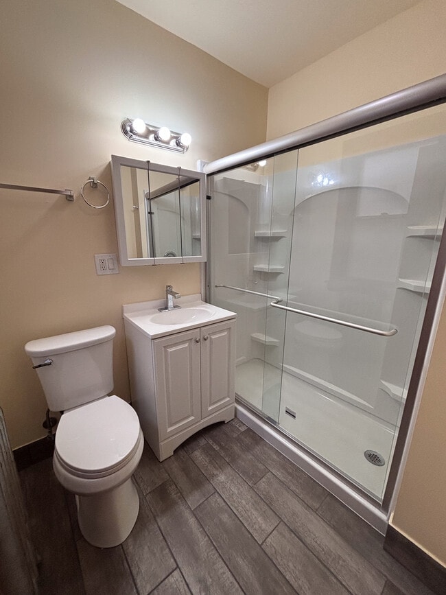 Building Photo - 3354 S Lituanica Ave