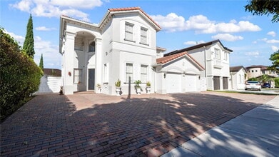 Building Photo - 17994 NW 87th Pl