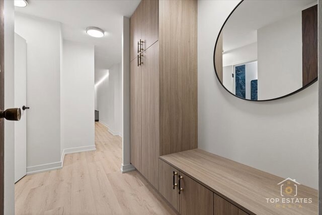 Building Photo - 1636 N Wells St