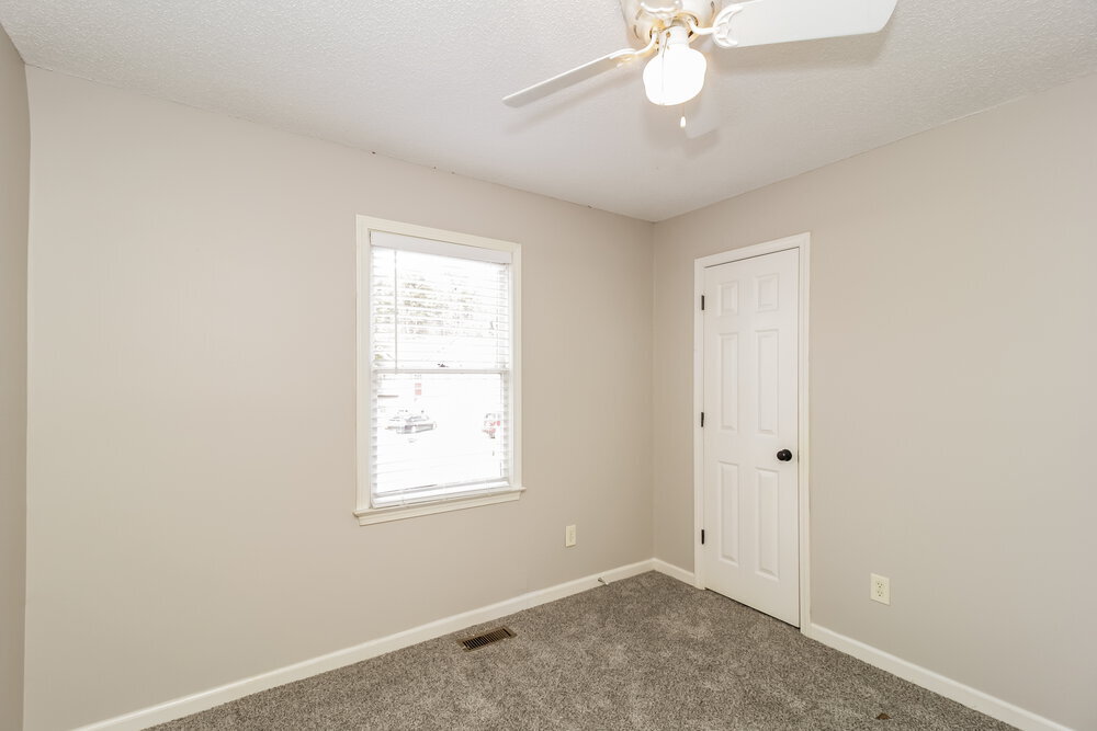 Building Photo - 23 Southview Dr