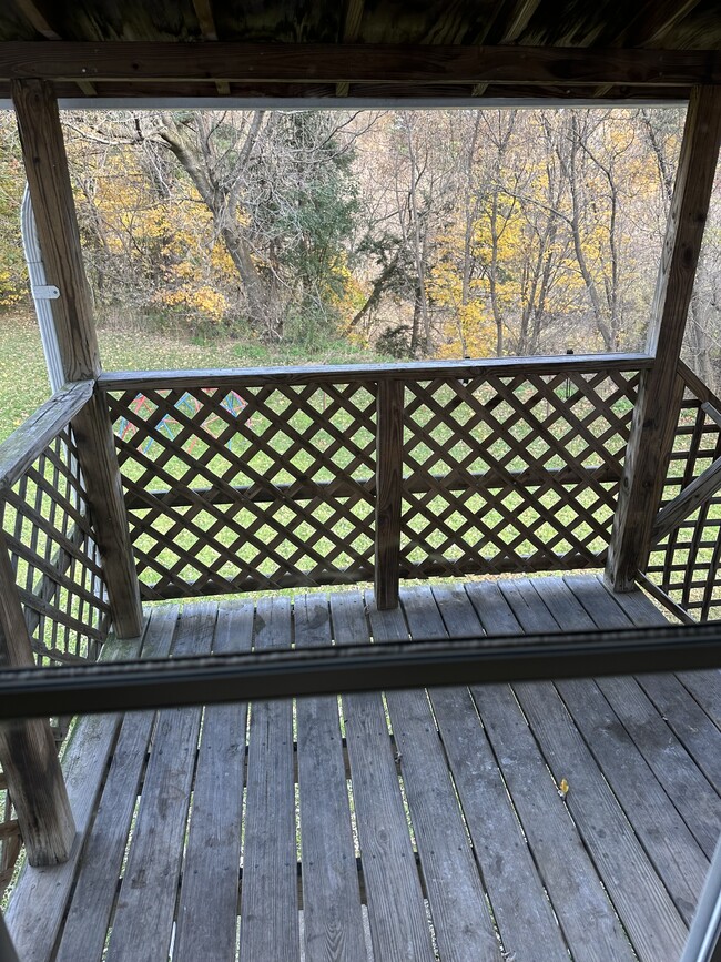 Deck/covered porch - 573 Bay Rd