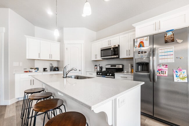 Building Photo - 16104 S Bodmin Way