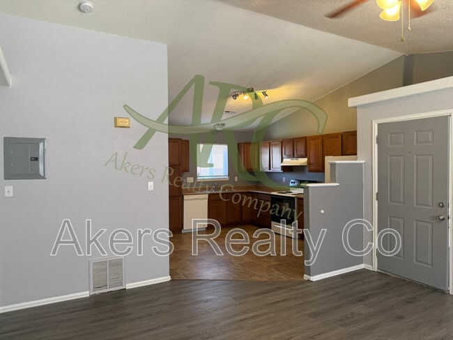 Building Photo - 741 E Laporte Dr