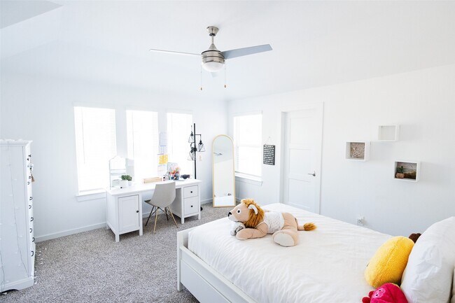 Building Photo - 14035 Vly Crk Ct