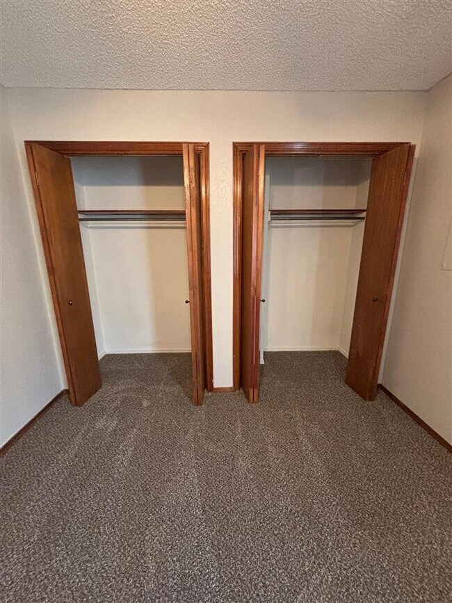 Building Photo - 901 NE Tortoise Dr