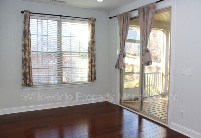 Building Photo - 200 Birdsgrove Ct