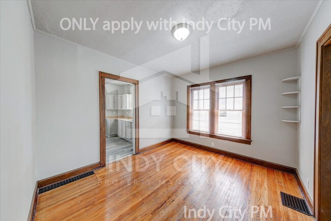 Building Photo - 953 N Linwood Ave