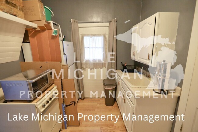 Building Photo - 744 Lake Michigan Dr NW