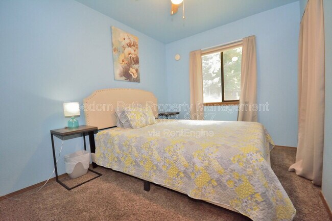 Building Photo - 11960 N Government Wy