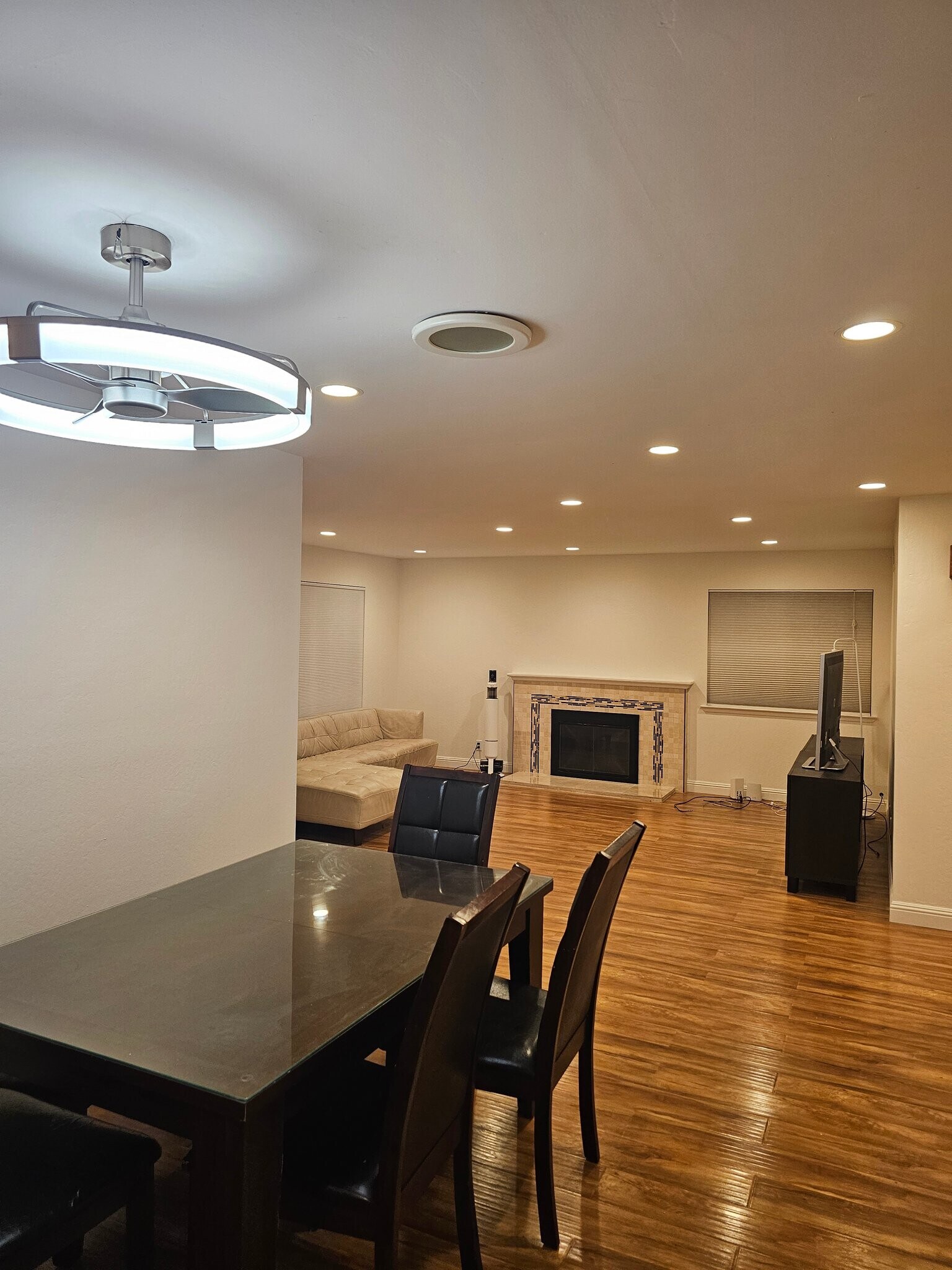 Building Photo - 419 Curie Dr