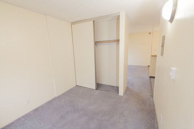 Building Photo - 4131 11th Ave NE