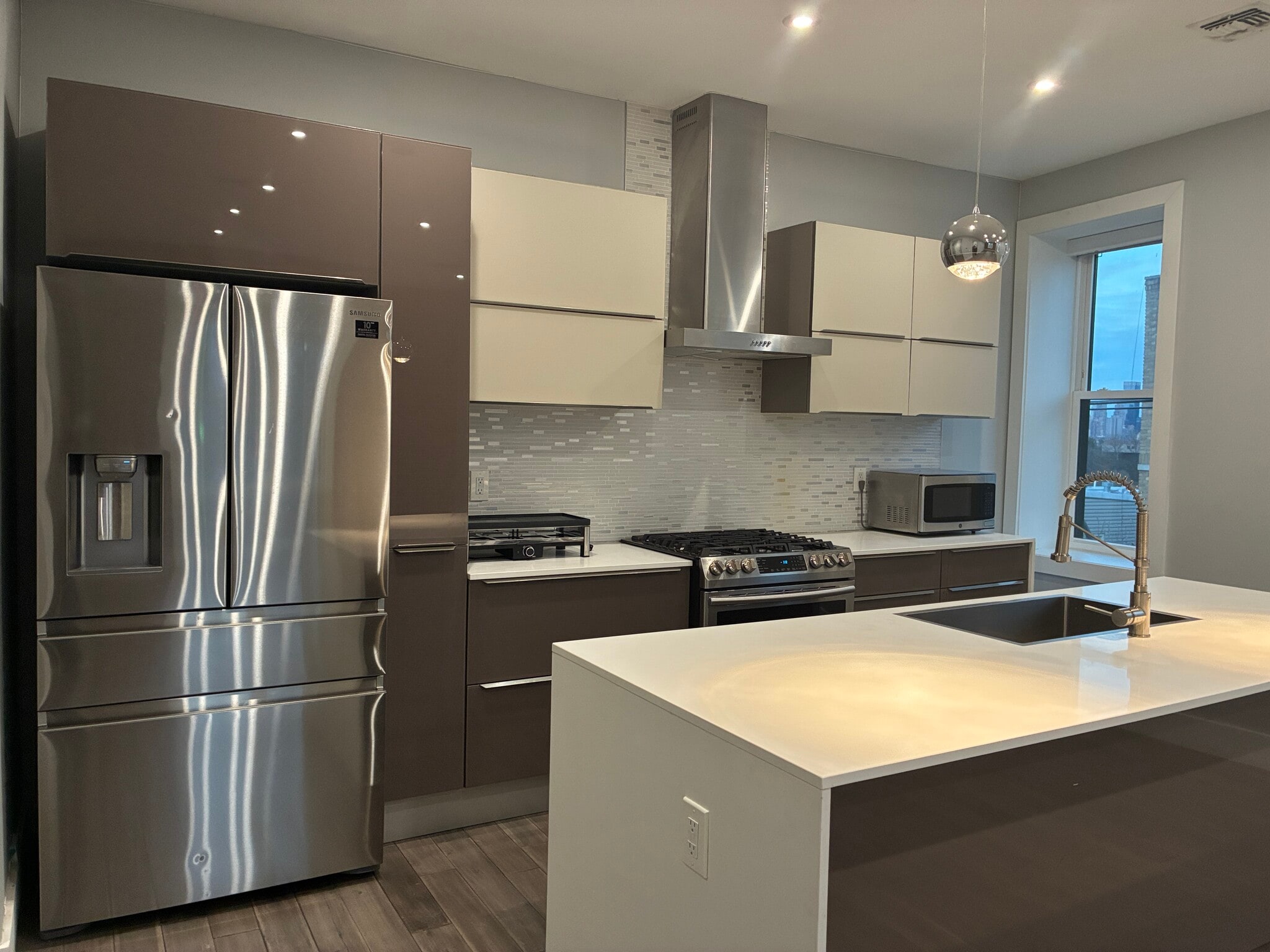 Kitchen - 100 Oak St