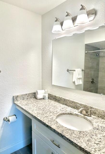 Building Photo - 603 SE Harborview Dr