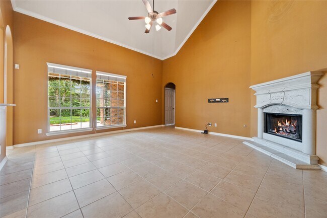 Building Photo - 20698 Oakhurst Meadows Dr