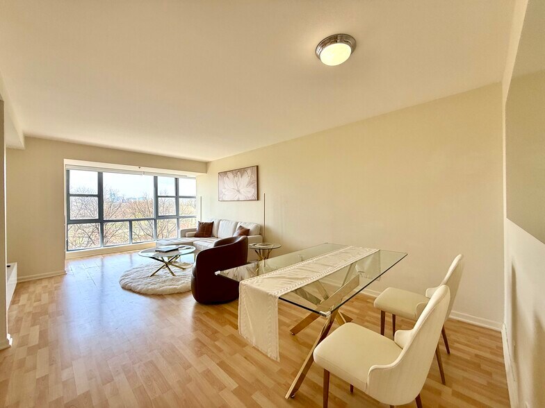 Building Photo - 170 Tremont St
