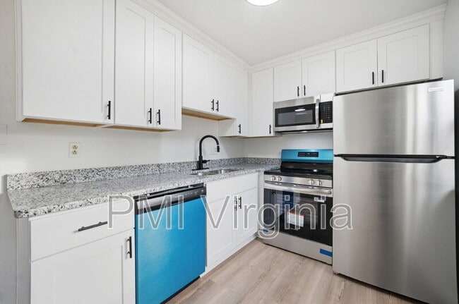 Building Photo - 2644 McKann Ave