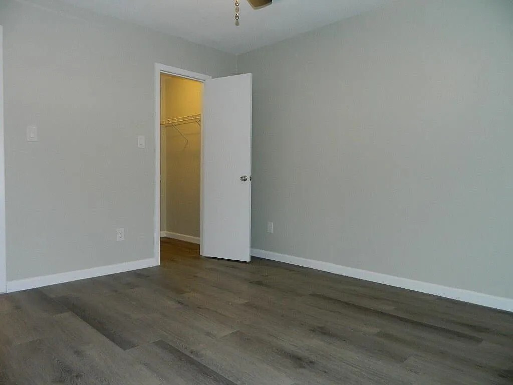 Building Photo - 4159 Steck Ave