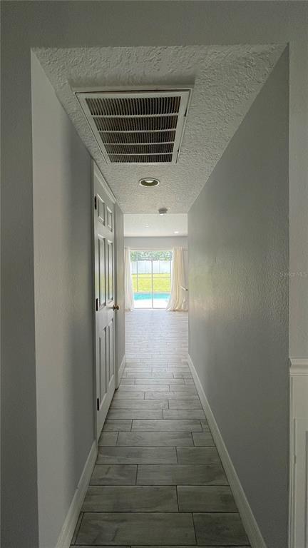 Building Photo - 205 Jocelyn Dr