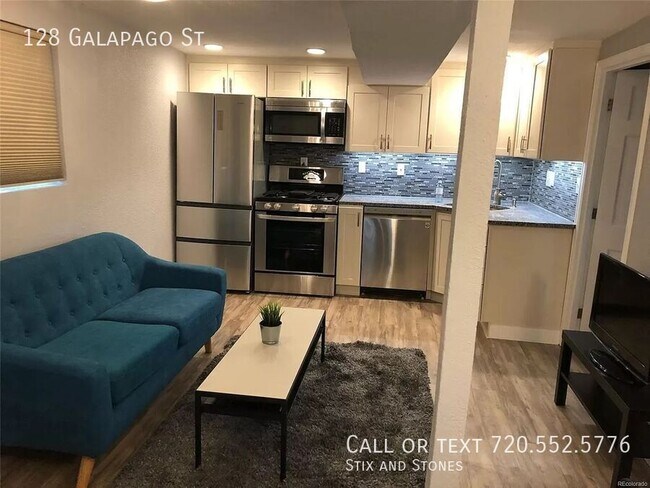 Building Photo - 128 Galapago St