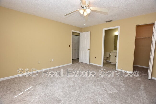 Building Photo - 6079 Topher Trl