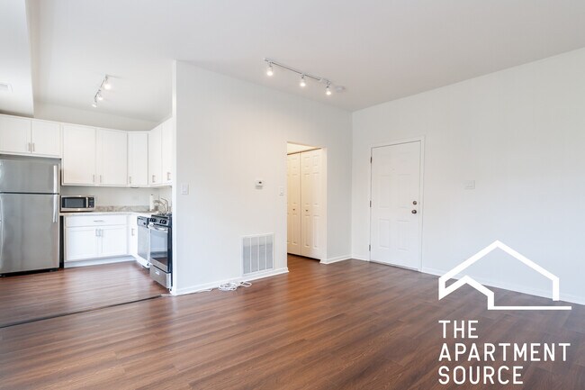 Primary Photo - 3751 N Halsted St