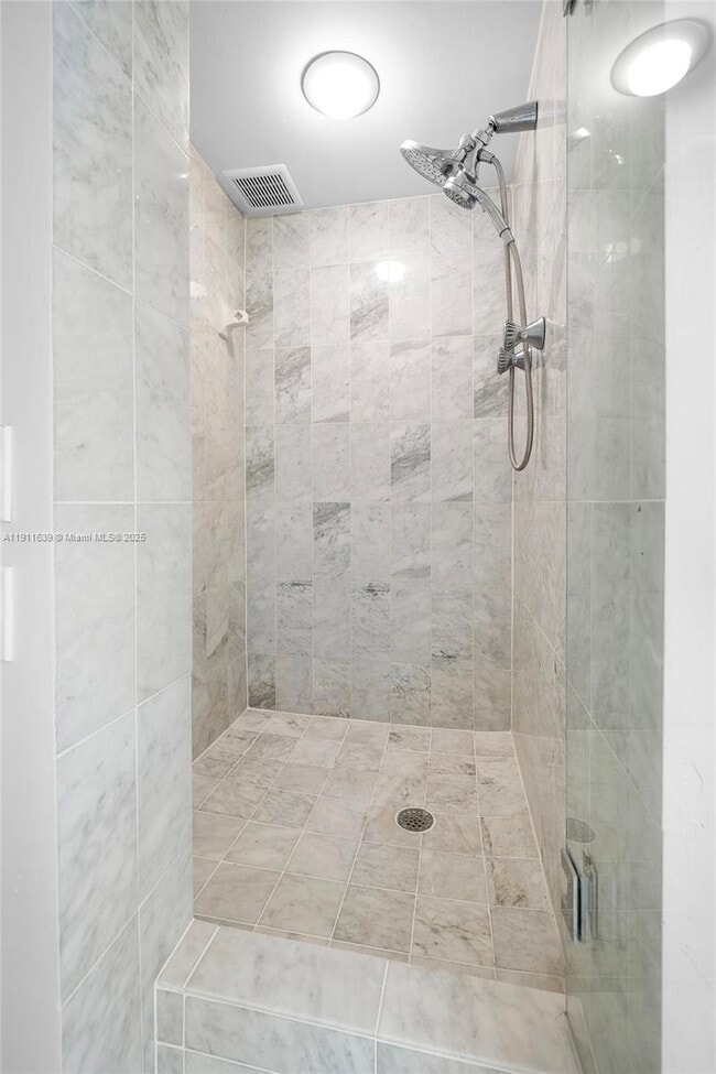 Building Photo - 19707 Turnberry Way