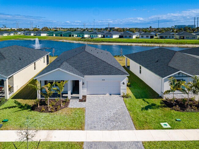 Building Photo - 9002 Dahlia Cir