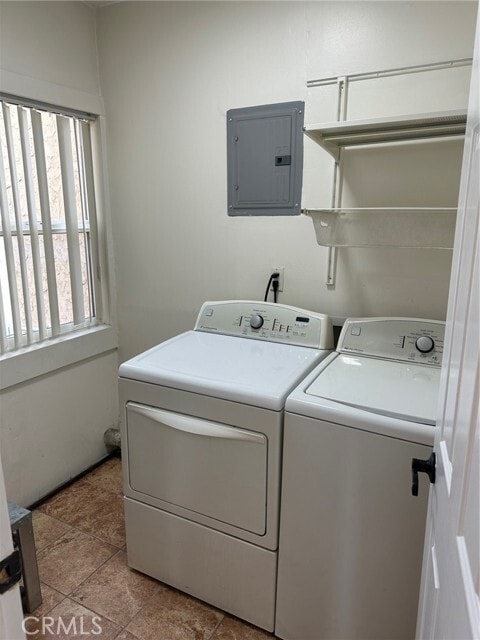 Building Photo - 663 Ivy St