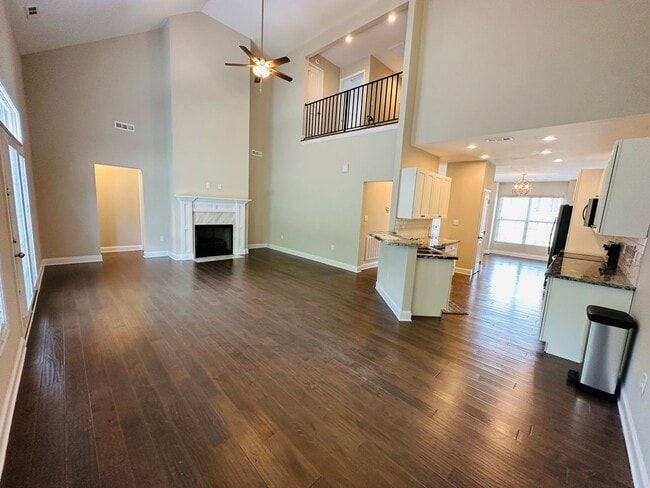 Building Photo - Spacious 3BR Home Near UT Hospital & Downtown Knoxville