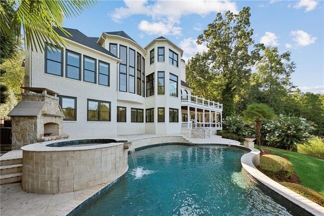 Building Photo - 675 Falls Lake Dr