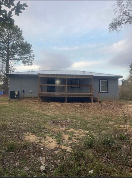 Building Photo - 176 Fawn Dr