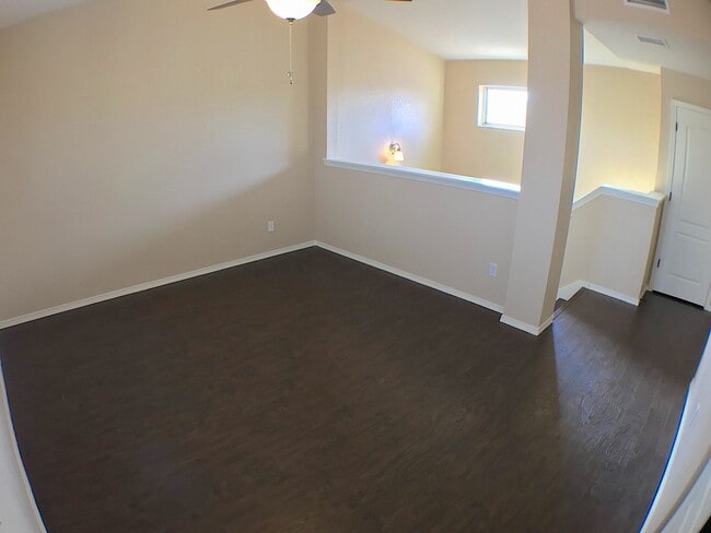Building Photo - Mesquite Hills 3bed/2.5bath plus Loft REFRIG A/C Home!