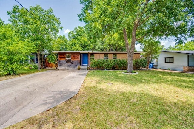 Building Photo - 7709 Woodrow Ave