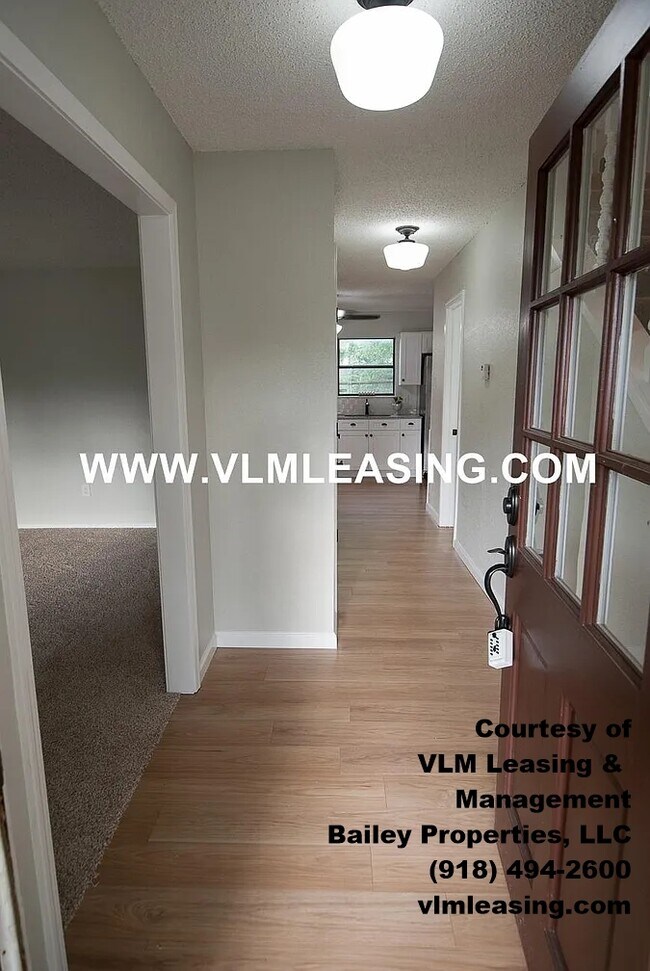 Building Photo - 3317 S 143rd E Ave