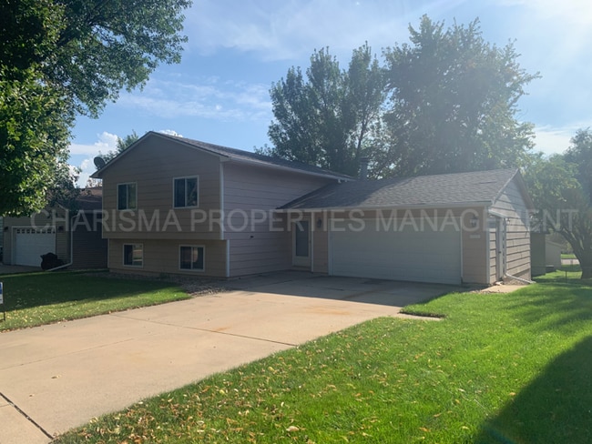 Building Photo - 2509 S Groveland Ave