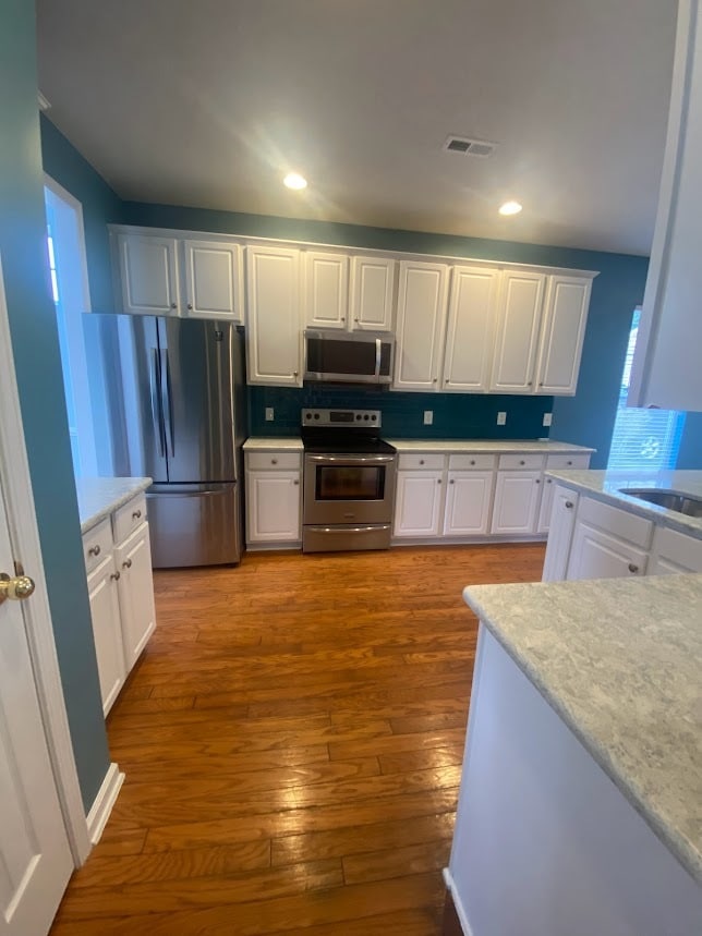 Building Photo - 421 Emerson Dr