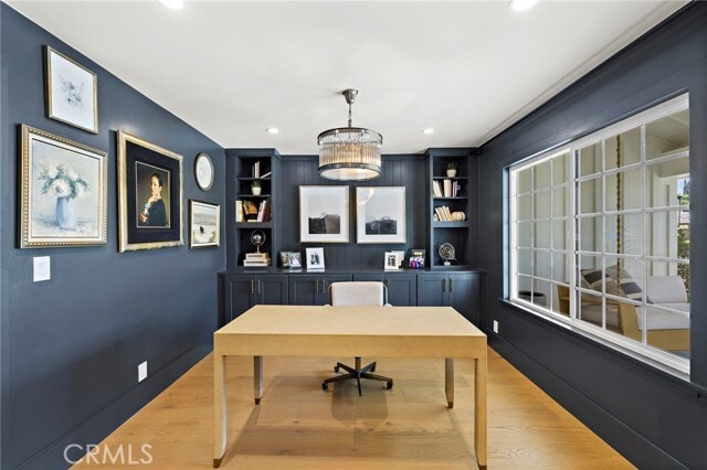 Building Photo - 6041 Saddletree Ln