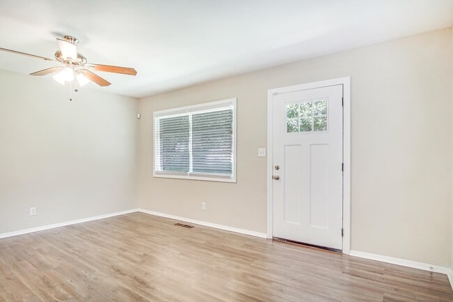 Building Photo - 3693 Larkspur Terrace